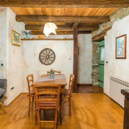 House Dorstari Villa