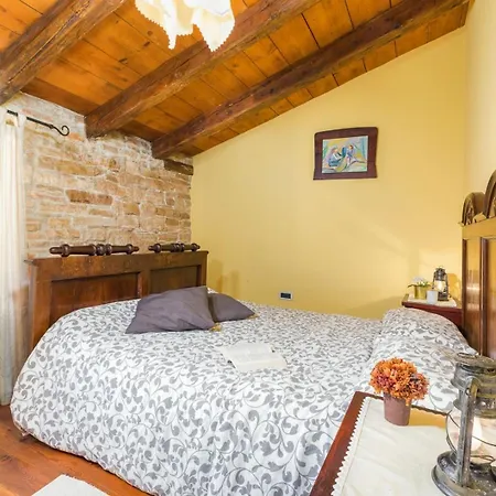 House Dorstari Villa *