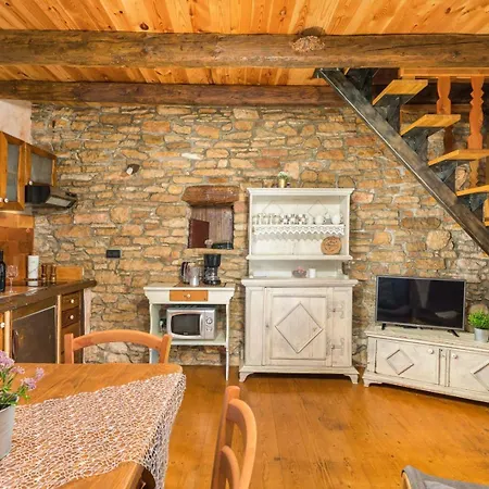 House Dorstari Villa Heki