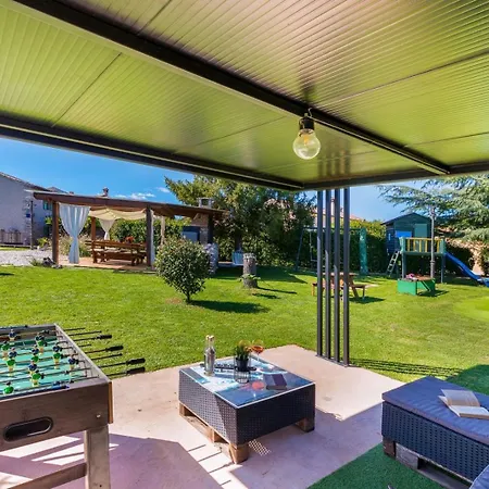 House Dorstari Villa Heki