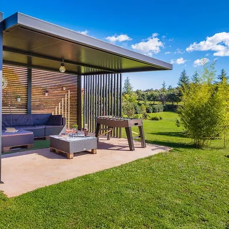 House Dorstari Villa Heki