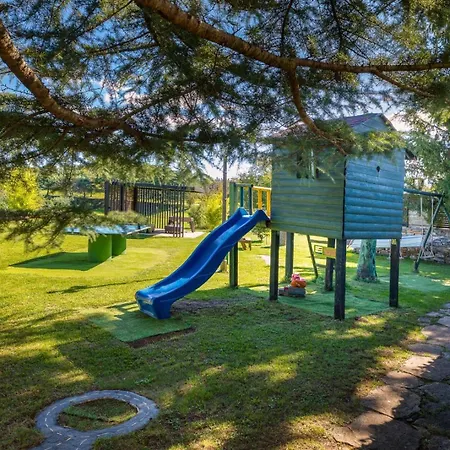 House Dorstari Villa
